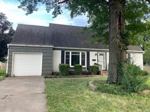 3811 E 107th Ter in Kansas City, MO - Building Photo - Building Photo