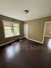 2134 Rosebud Ave in St. Louis, MO - Building Photo - Building Photo