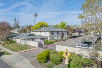 725 Auburn Pl in Hayward, CA - Building Photo - Building Photo
