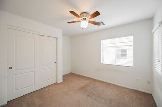 10612 Nantucket Ridge Ave in Las Vegas, NV - Building Photo - Building Photo