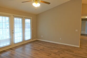205 Pelham Square Way in Greer, SC - Building Photo - Building Photo