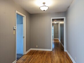 1305 Oxford St in Hopkins, MN - Building Photo - Building Photo