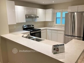 14911 Rocky Ledge Dr in Tampa, FL - Building Photo - Building Photo