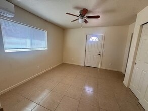 1001 Elledge Dr, Unit 5 in Sierra Vista, AZ - Building Photo - Building Photo