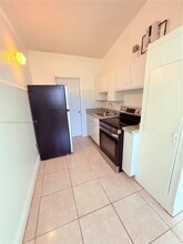 1045 NE 80th St in Miami, FL - Building Photo - Building Photo
