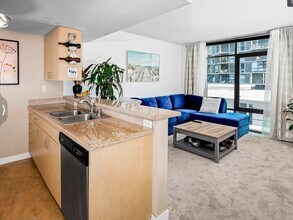 425 W Beech, Unit 622 in San Diego, CA - Building Photo - Building Photo