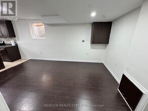 62 Canmore Blvd in Toronto, ON - Building Photo - Building Photo