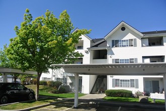 Farr Court in Spokane, WA - Foto de edificio - Building Photo