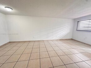 1380 W 41st St in Hialeah, FL - Building Photo - Building Photo