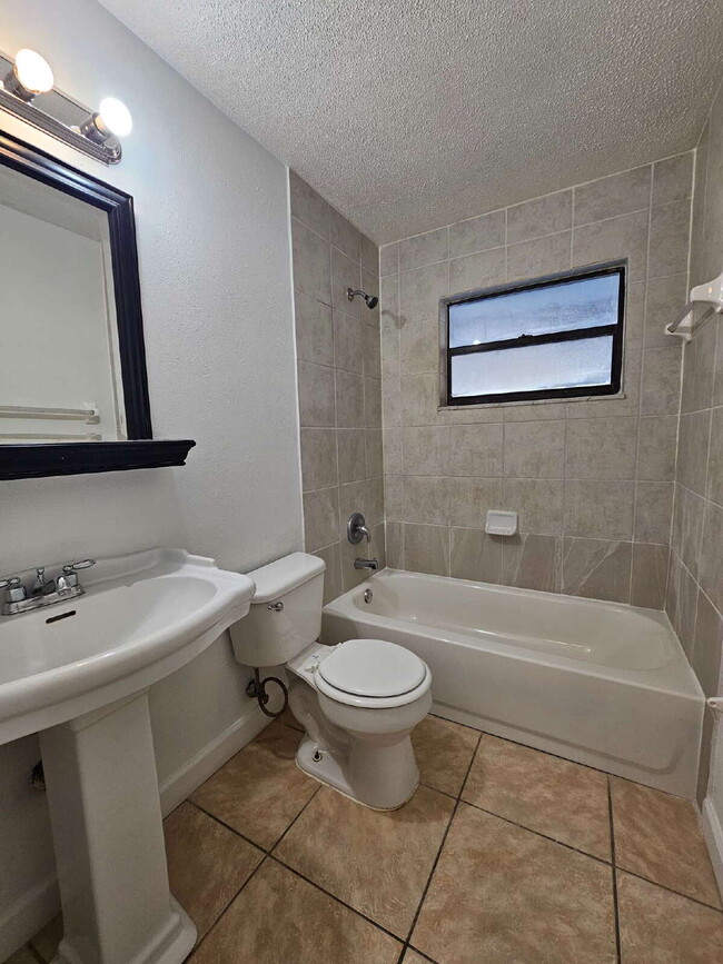 739 Lunar Lake Cir in Cocoa, FL - Foto de edificio - Building Photo