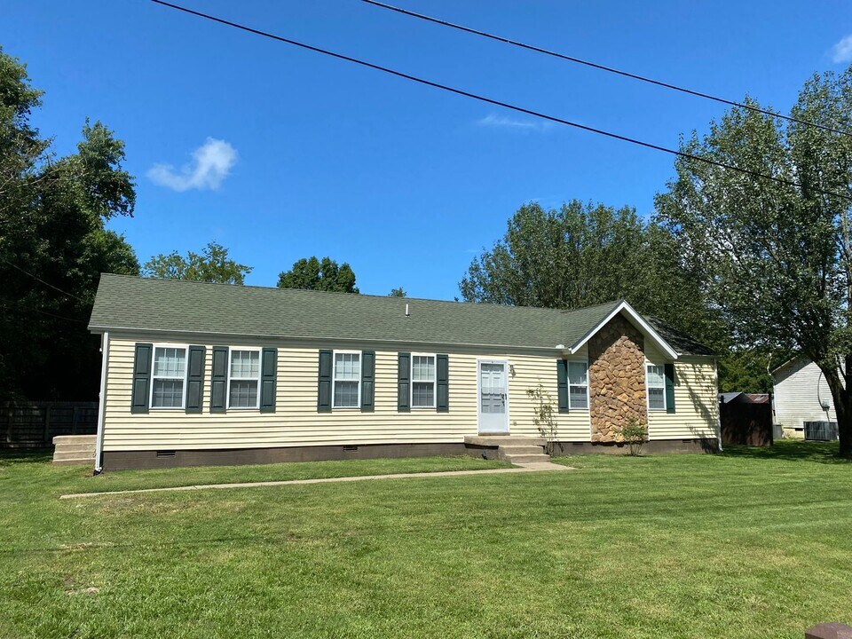 748 Meadowlark Dr in Smyrna, TN - Building Photo