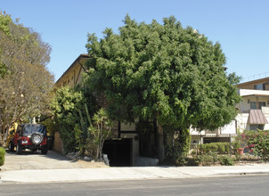 1348 N Orange Dr in Los Angeles, CA - Building Photo - Building Photo