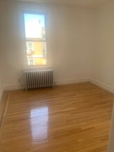 861 Kinsella St in Bronx, NY - Building Photo - Building Photo