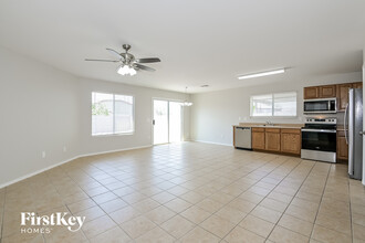 5747 W King Snake Dr in Tucson, AZ - Building Photo - Building Photo