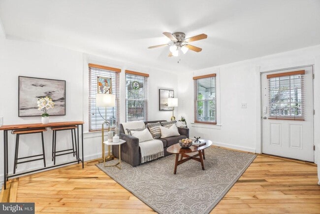 3067 Clinton St NE in Washington, DC - Building Photo - Building Photo