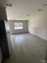 7240 Hilburn Rd in Pensacola, FL - Building Photo - Building Photo