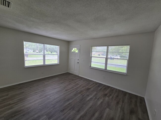 50 6th St in St. Cloud, FL - Building Photo - Building Photo