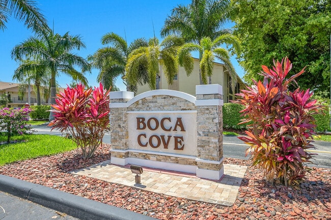 property at 9503 Boca Cove Cir