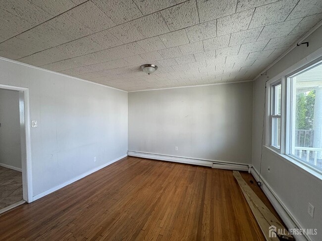 311 Barclay St in Perth Amboy, NJ - Building Photo - Building Photo