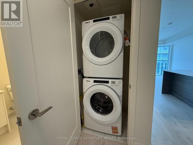 27 Korda Gate in Vaughan, ON - Building Photo - Building Photo