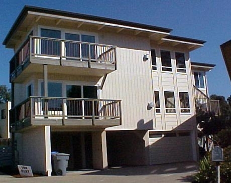 1278 Scott Ave in Morro Bay, CA - Foto de edificio