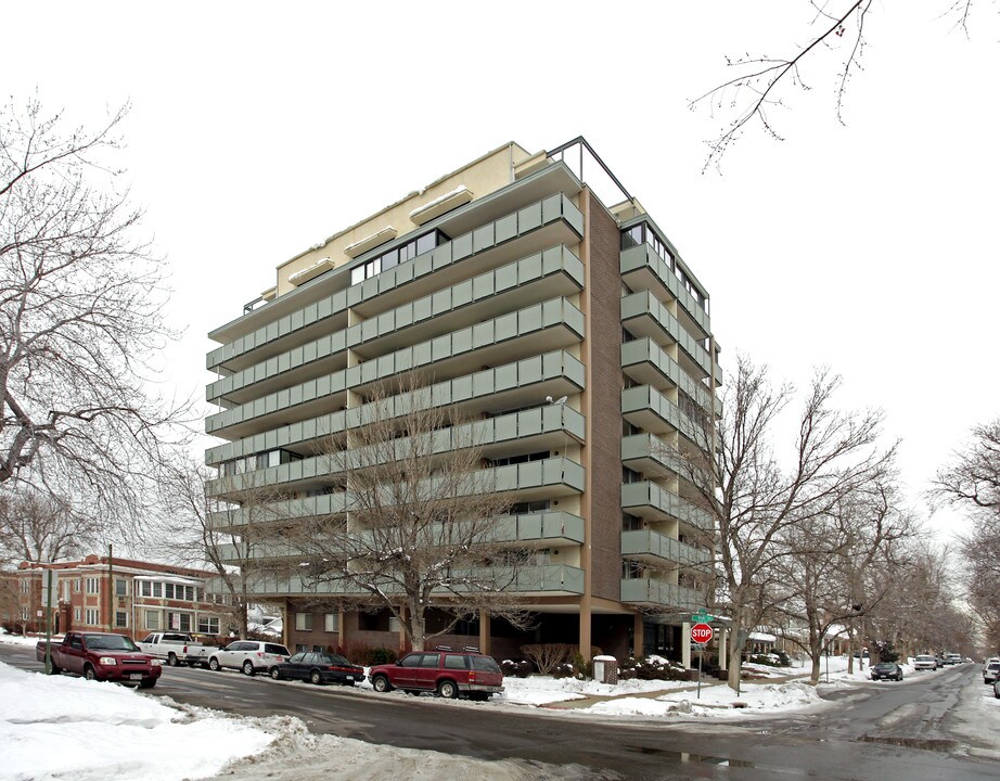 Park Regency in Denver, CO - Building Photo