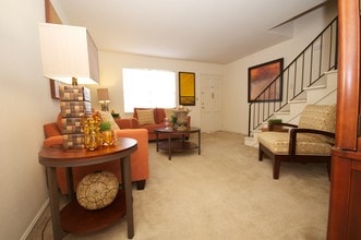 Eastwood Manor in Tuscaloosa, AL - Building Photo - Building Photo