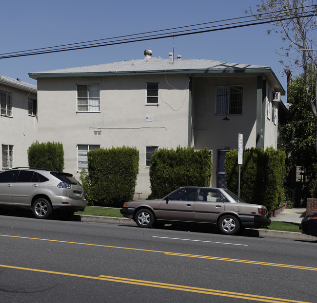 228 S Buena Vista St in Burbank, CA - Foto de edificio - Building Photo