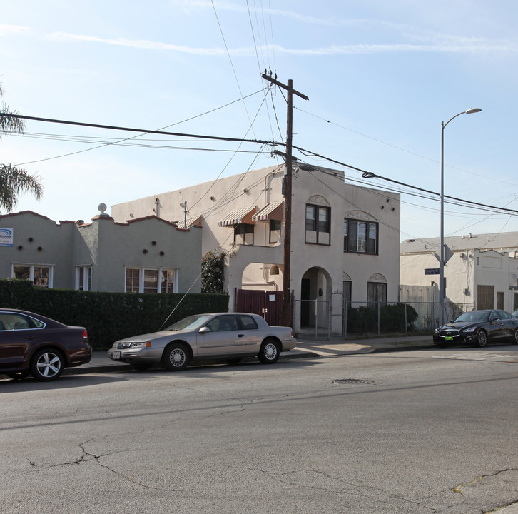 5218 Fountai Ave in Los Angeles, CA - Building Photo