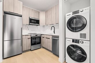 184 Bleecker St, Unit 6 in New York, NY - Building Photo - Building Photo