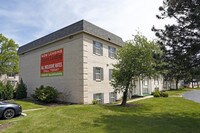 Falcon Landing Apartments photo'