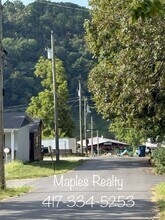 185 Wildflower Ave in Rockaway Beach, MO - Foto de edificio - Building Photo