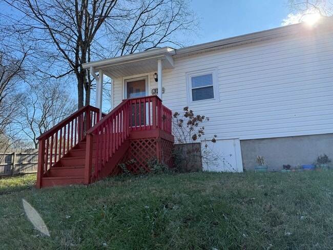 320 Carter Ave in Maryville, TN - Building Photo - Building Photo