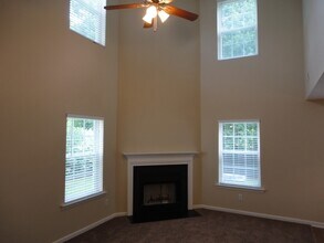 8128 Tara Ridge Rd in Raleigh, NC - Building Photo - Building Photo