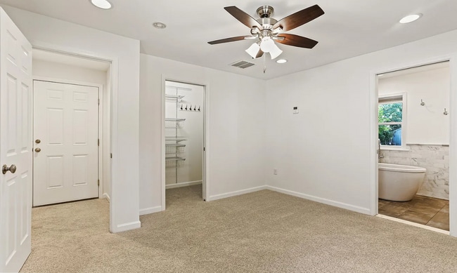 3194 St Johns Ln in Ellicott City, MD - Building Photo - Building Photo