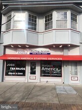 606 E Landis Ave-Unit -B in Vineland, NJ - Foto de edificio - Building Photo