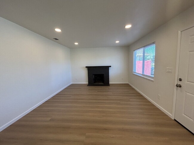 1525 James St in Fairfield, CA - Building Photo - Building Photo