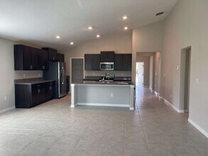 235 Rain Berry Ave in Ruskin, FL - Building Photo - Building Photo