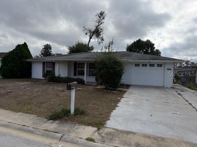 property at 7818 Foxwood Dr