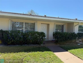 8540 Chevy Chase Dr in Boca Raton, FL - Building Photo - Building Photo