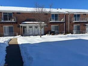 15 Cottage St in Midland Park, NJ - Building Photo - Building Photo