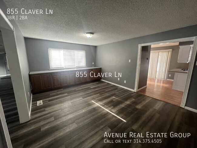 855 Claver Ln in Florissant, MO - Building Photo - Building Photo