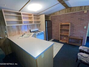 205 Lakeview Ct in Interlachen, FL - Building Photo - Building Photo