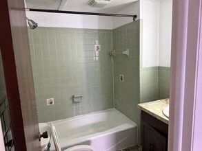 377 Hudson Ave, Unit 377 Hudson Avenue - 2nd F in Albany, NY - Building Photo - Building Photo