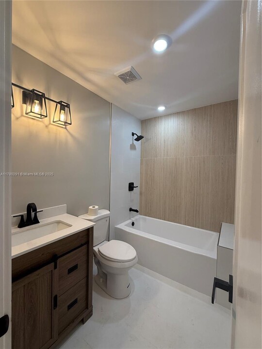 3520 SW 88th Pl in Miami, FL - Building Photo