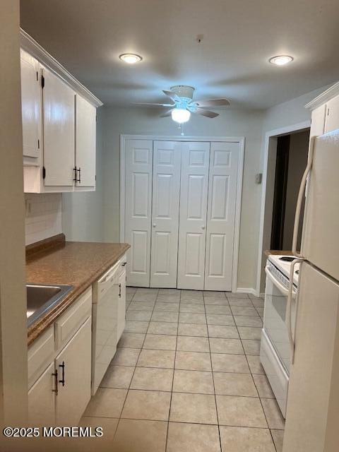 58 Amberly Dr in Englishtown, NJ - Foto de edificio - Building Photo