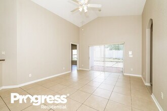 202 Tower View Dr W in Haines City, FL - Building Photo - Building Photo
