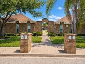 9 Zelma St in Edinburg, TX - Building Photo