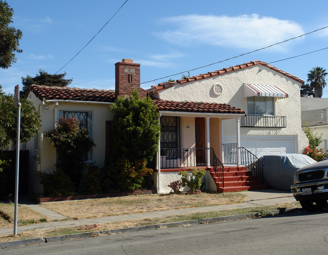 3009 Nevin Ave in Richmond, CA - Building Photo - Building Photo