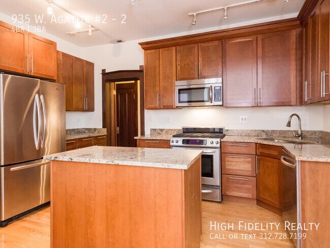 935 W Agatite Ave in Chicago, IL - Building Photo - Building Photo